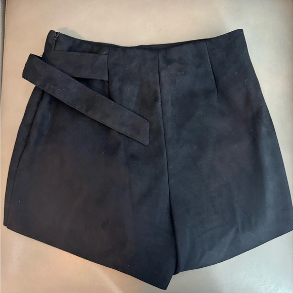 ZARA BASICS Black Faux SuedeBelted Skort Size X Small - Picture 3 of 4